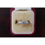 Ladies 18ct Gold Diamond 5 stone ring. 2.1g total weight. Size Q