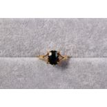 Ladies 9ct Gold Claw set Sapphire ring 3.4g total weight