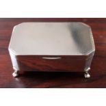 Silver rectangular hinged Bijoux jewellery box on pad feet Birmingham 1928 144g total weight