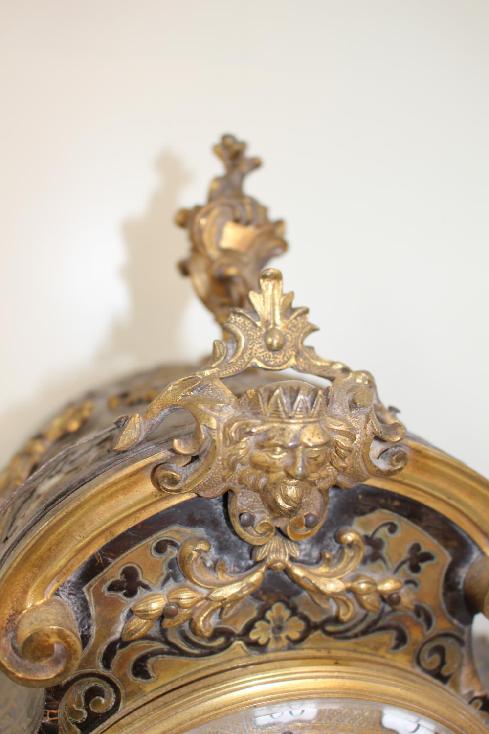 Late 19thC French Boulle mantel clock, The ormolu mounted arched case with all-over brass inlaid - Image 5 of 7