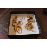Collection of 9ct Gold and yellow metal items inc. earrings CAT CHANGE
