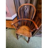 19thC yew and elm Windsor chair with pierced splat back, on turned legs