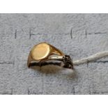 Gents 9ct Gold Signet ring and a 9ct Gold ring ring 4g total weight