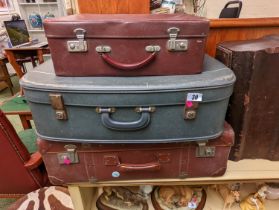 Collection of 3 Vintage Cases and a Cased Sewing machine