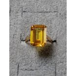 Ladies 9ct Gold Stone set dress ring Size K 3.3g total weight