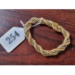 Ladies Rope design 750 marked bracelet 39g total weight