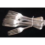 Set of 12 19thC Silver Forks 520g total weight
