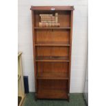 Narrow Oak bookcase of 5 Shelves