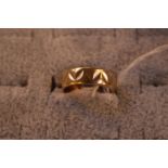 Ladies 9ct Gold Wdding band Size N Size 3.3g total weight