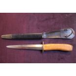 WW2 Fairbairn Sykes dagger and scabbard