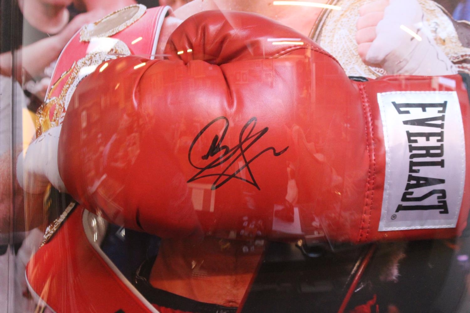 Carl Froch signed Everlast glove in bubble presentation case. 51 x 61cm total size - Image 2 of 2