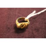 Ladies Yellow metal knot ring Size J 8.1g total