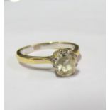 A single stone diamond ring size M 3.2g