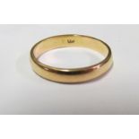 An 15ct wedding band size M 2.2g