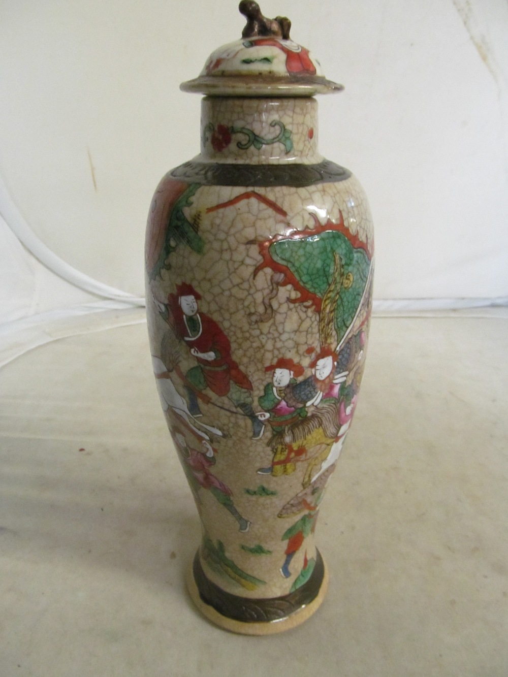 An Oriental lidded baluster vase decorated horses and figures - Image 15 of 16