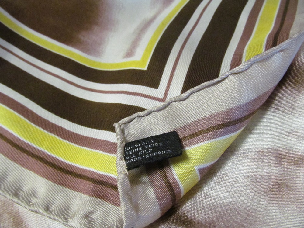 A silk scarf and another silk scarf - Image 2 of 4