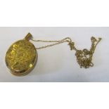 A 9ct gold photo locket 9.2 gms all in