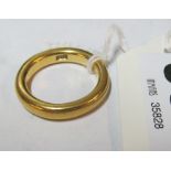 A 22ct gold ring 10.4gm