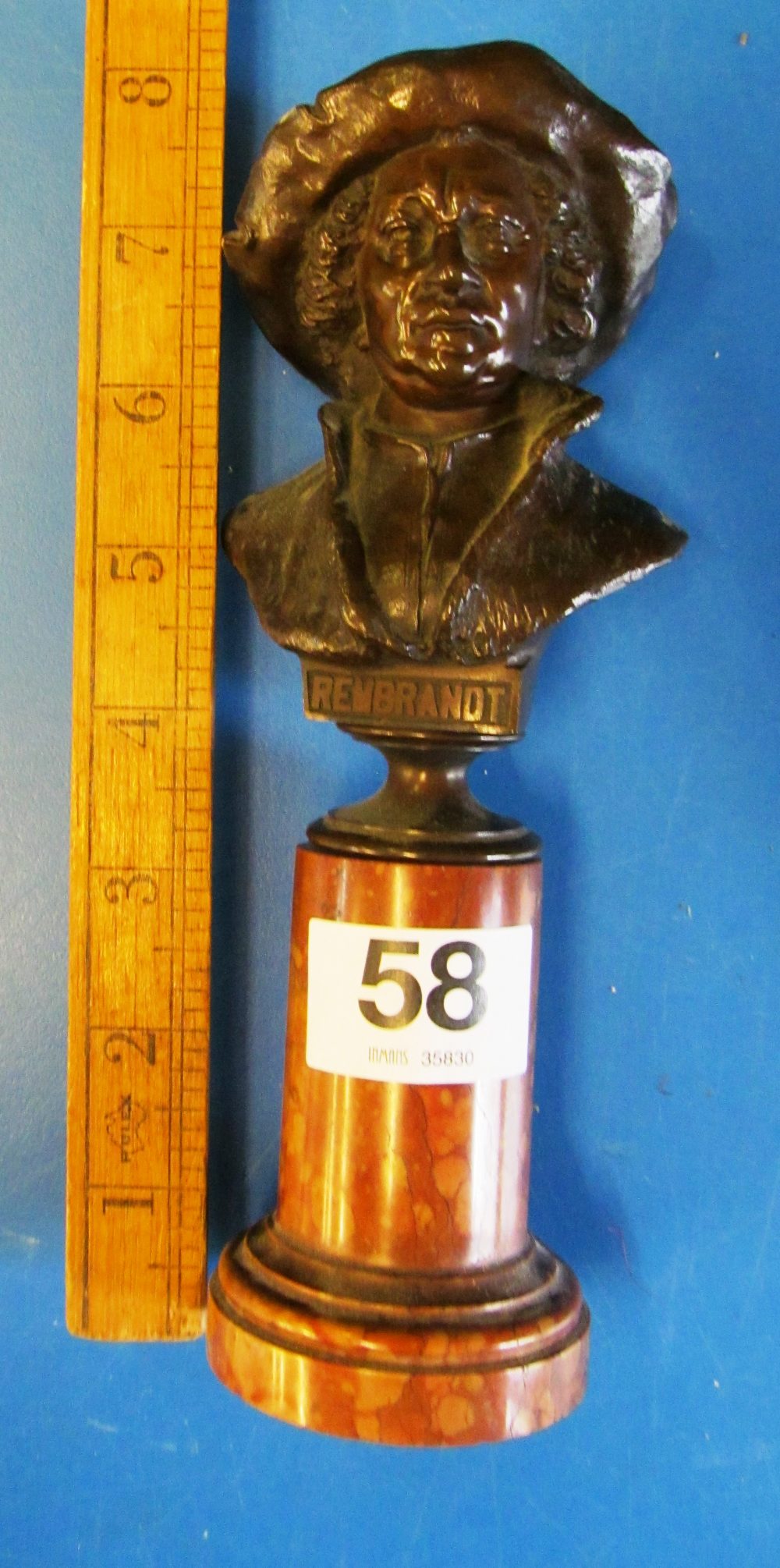 A bronze small bust of Rembrandt on pillar - Image 4 of 4