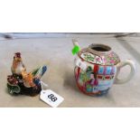 A Cantonese teapot (no lid) and a small duck group