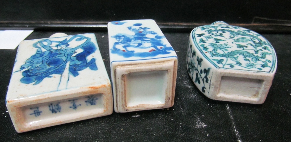 Three blue and white oriental scent bottles two without lids - Image 6 of 6