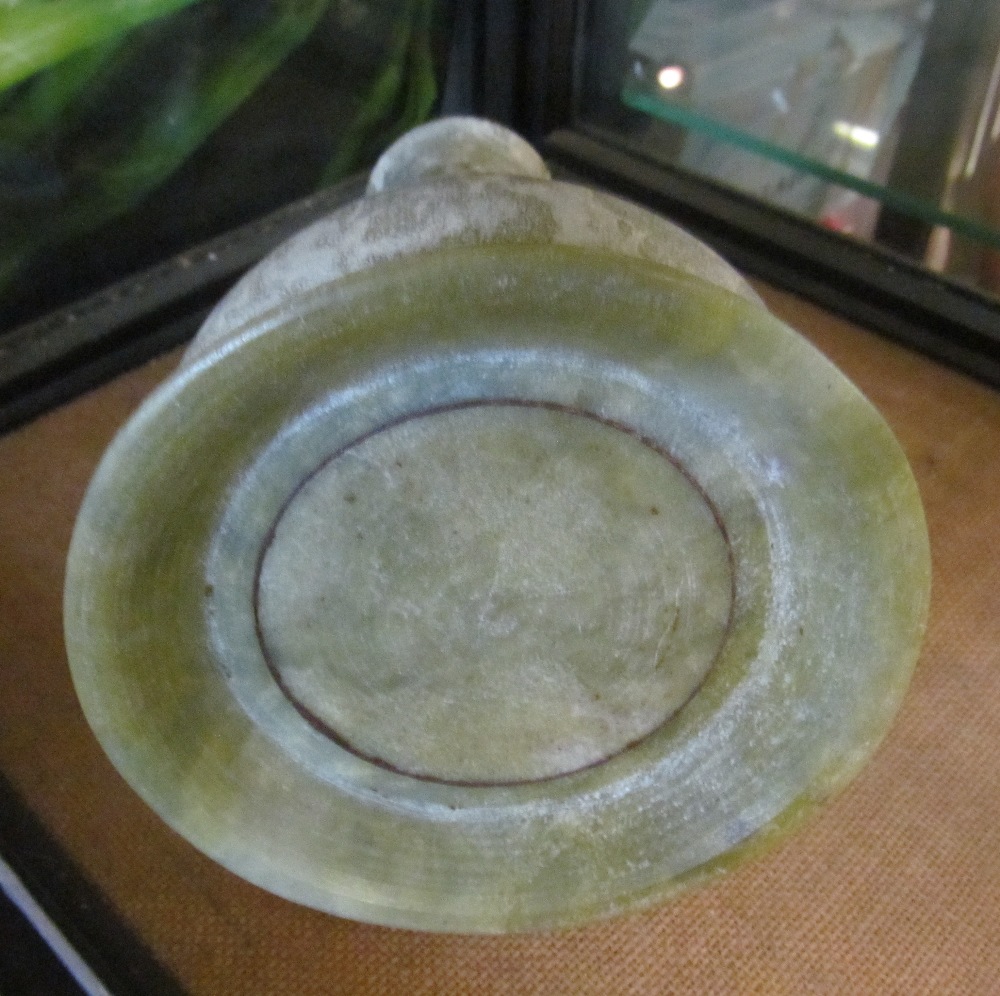 An Islamic green stone bottle - Image 2 of 2