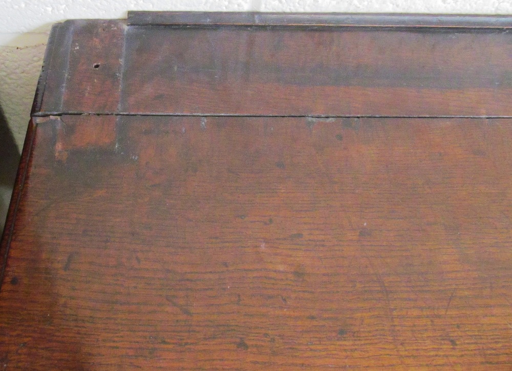 An 18th Century oak dresser with three drawers - Image 3 of 7