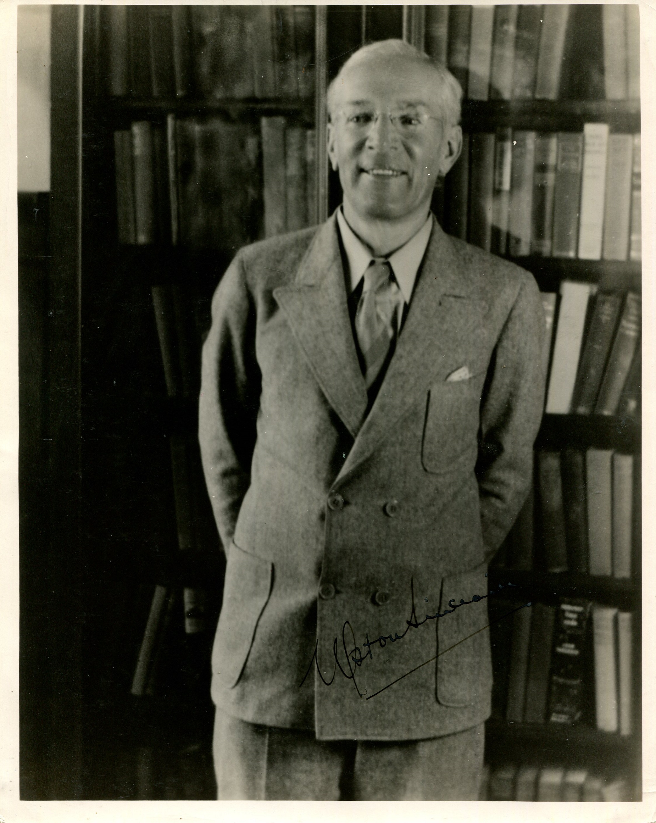 SINCLAIR UPTON: (1878-1968) American writer, Pulitzer Prize winner for Fiction in 1943.