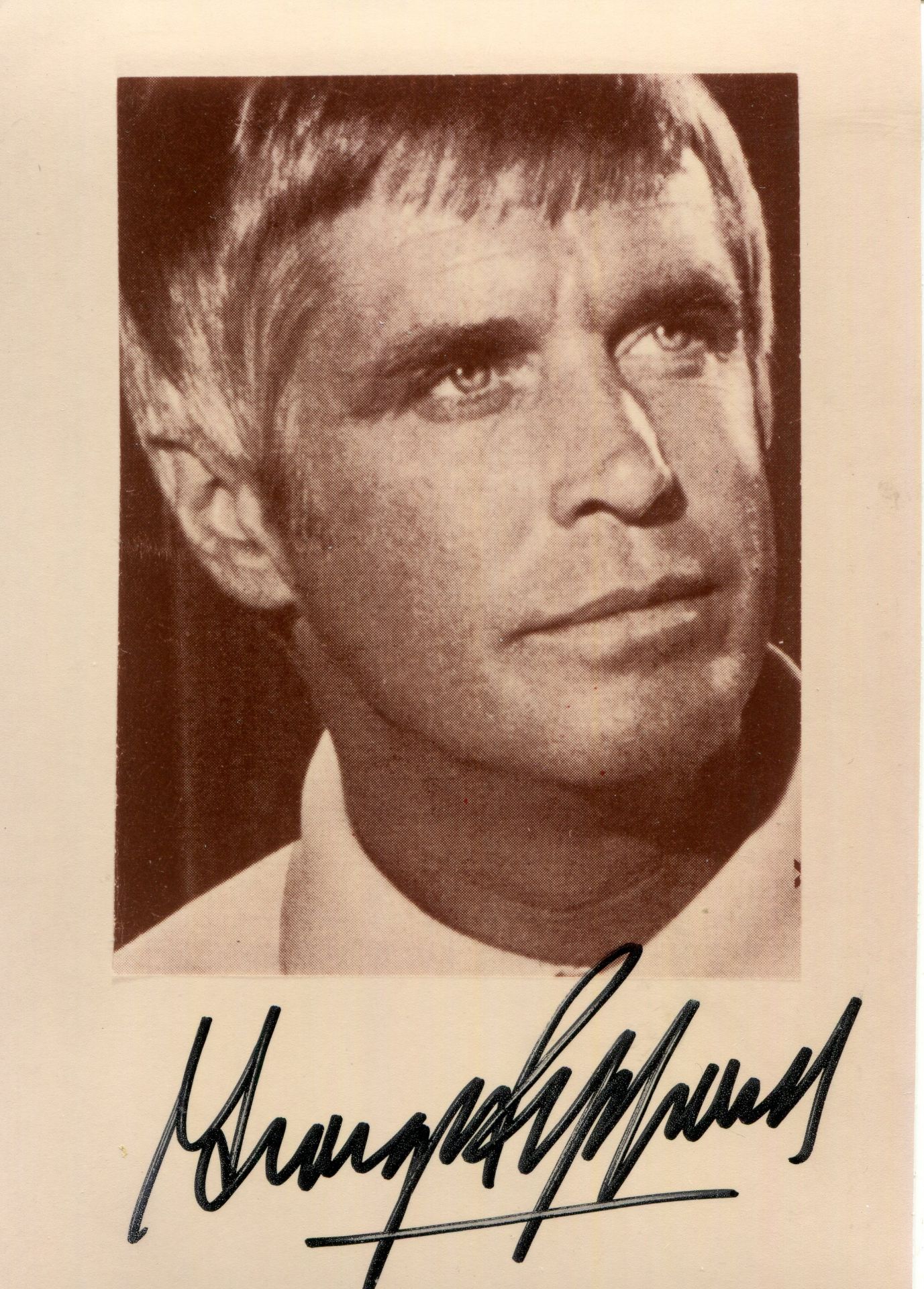 ACTORS: Selection of signed postcard photographs and slightly larger (1) by various film actors