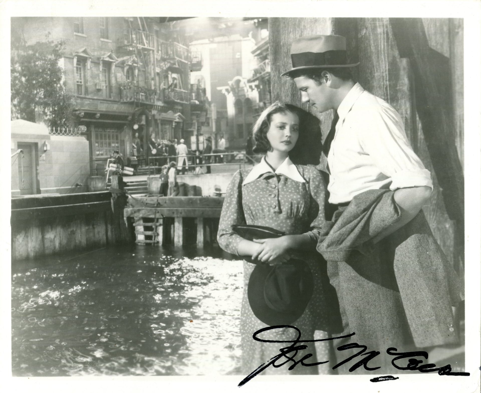 ACTORS: Small selection of signed 8 x 10 photographs by various actors comprising Dana Andrews, - Bild 4 aus 5
