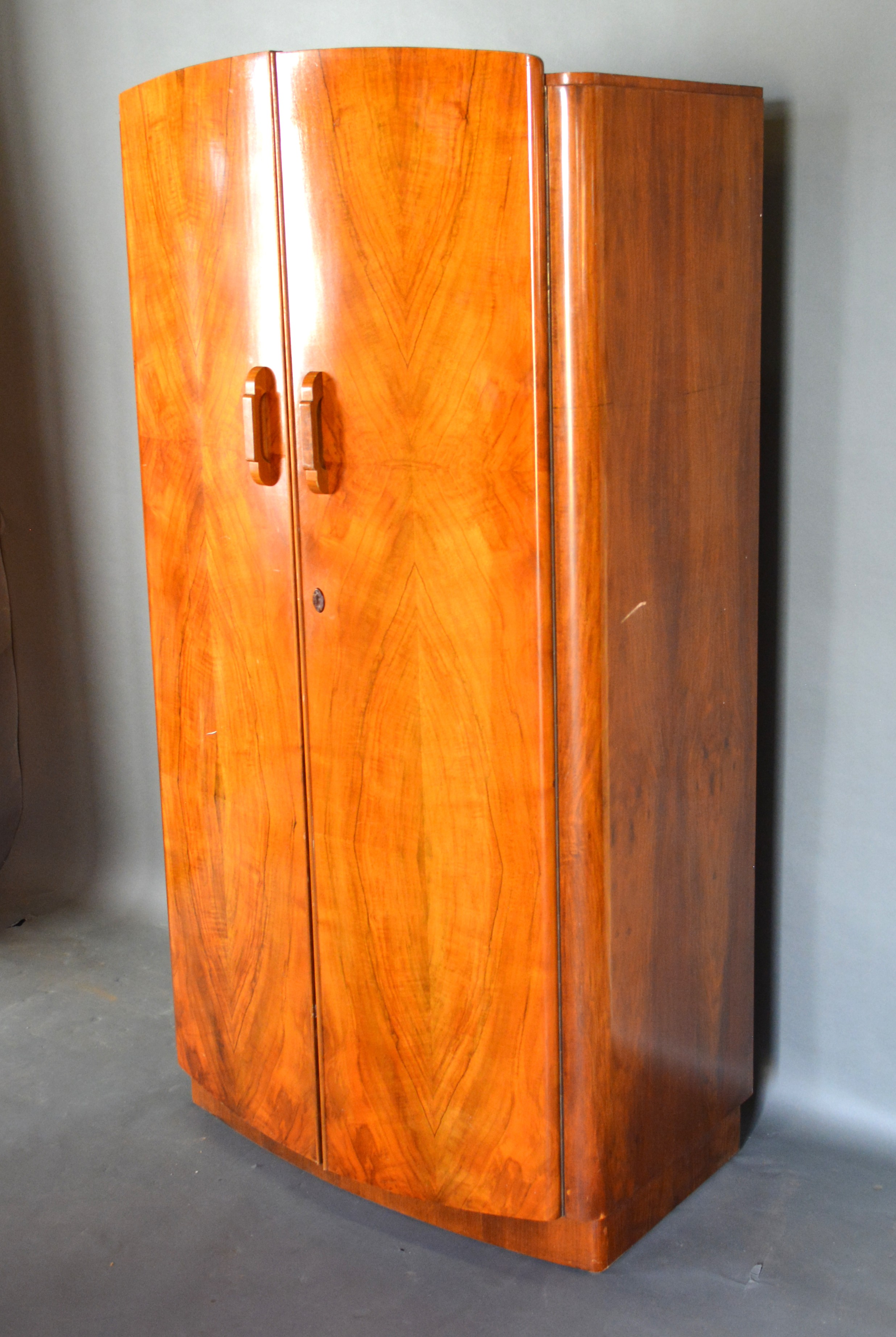 An Art Deco Walnut Bedroom Suite comprising dressing table, two wardrobes and a bedstead - Image 4 of 4