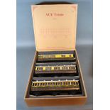 Ace Trains A Vintage Style Gauge 0 Six Wheel Coach Set GWR No.4 within original box