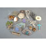 A Small Collection of Silver Jewellery and other related jewellery and items