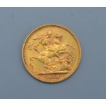 A Victorian 1899 Full Gold Sovereign, 7.98g