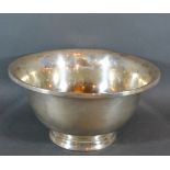 A Sterling Silver Pedestal Bowl by Viking 22 ozs. 25.5 cms diameter