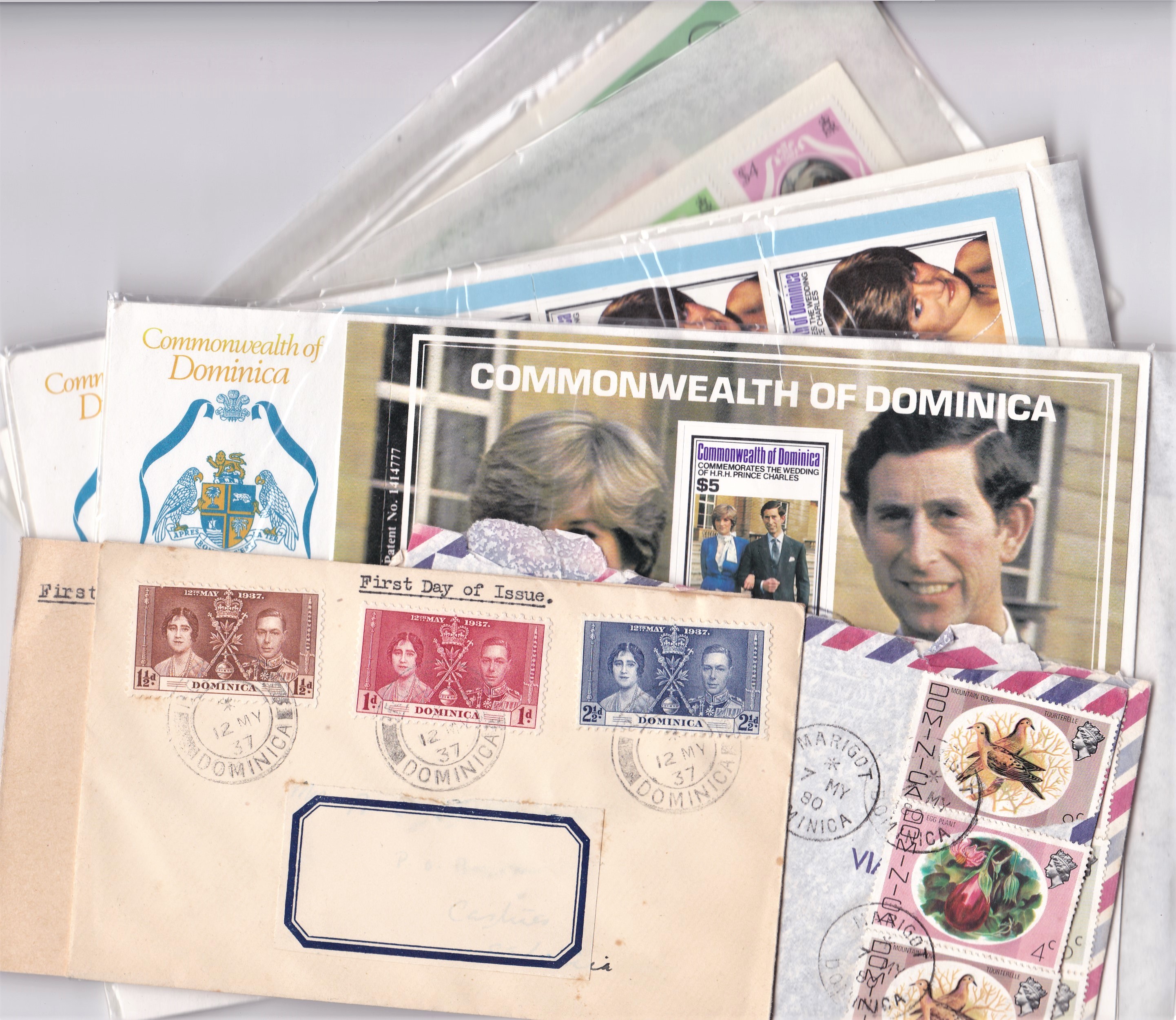 Dominica (Commonwealth) batch of covers including: 37 Coronation, 46 Victory and various modern (