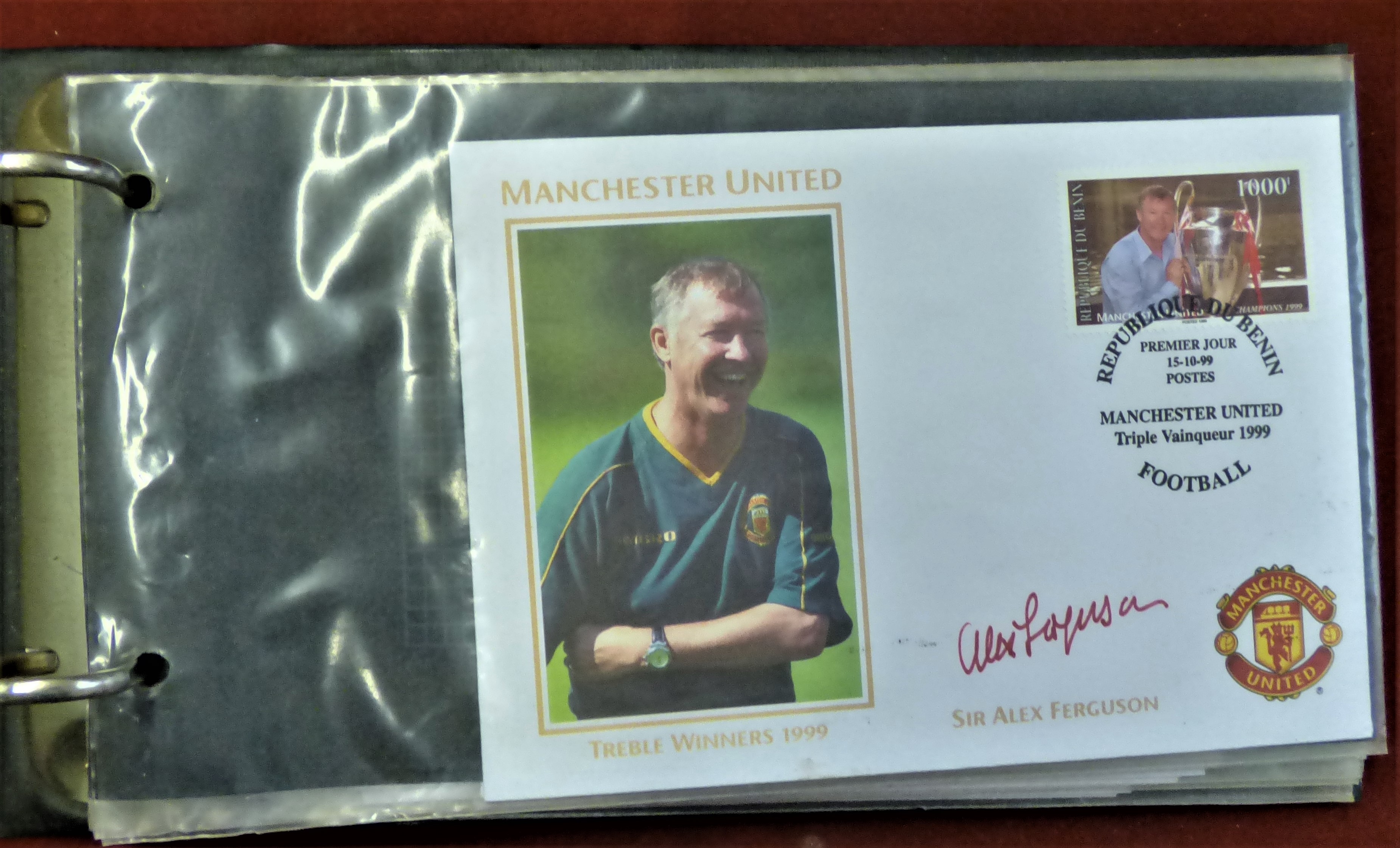 Great Britain signed covers 1999 Manchester United autographed covers in an album. Sir Alex
