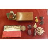 Mixed lot including four sets of vintage Pearl look necklaces, two vintage pair of glasses, a box