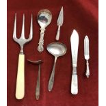 Silver and silver plate Cutlery dating from 1860 onward, an excellent collection, two pieces made