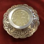 Silver plated Potpourri bowl with glass insert and dish, an excellent vintage piece of silver plate.