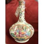 Chinese oriental onion vase approx. 12 1/2" in height, with an colourful hand enamelled scene having