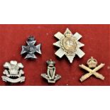 British Military Cap Badges (5) including: Machine Gun Corps, 42nd Royal Highland Regiment of