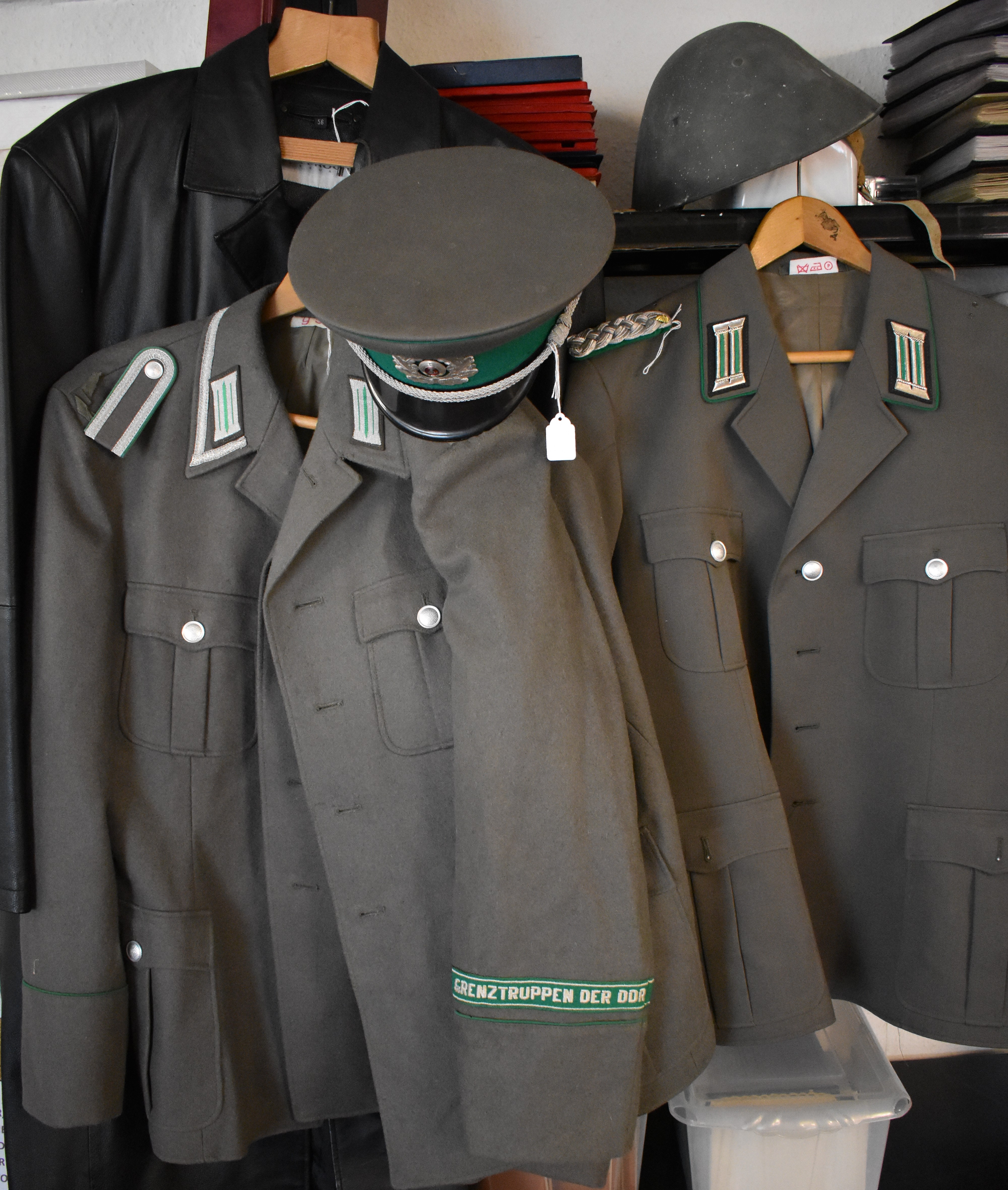 Cold War era East German DDR/NVA uniform jackets (3) East German Border Troops (Grenztruppen Der - Image 4 of 4