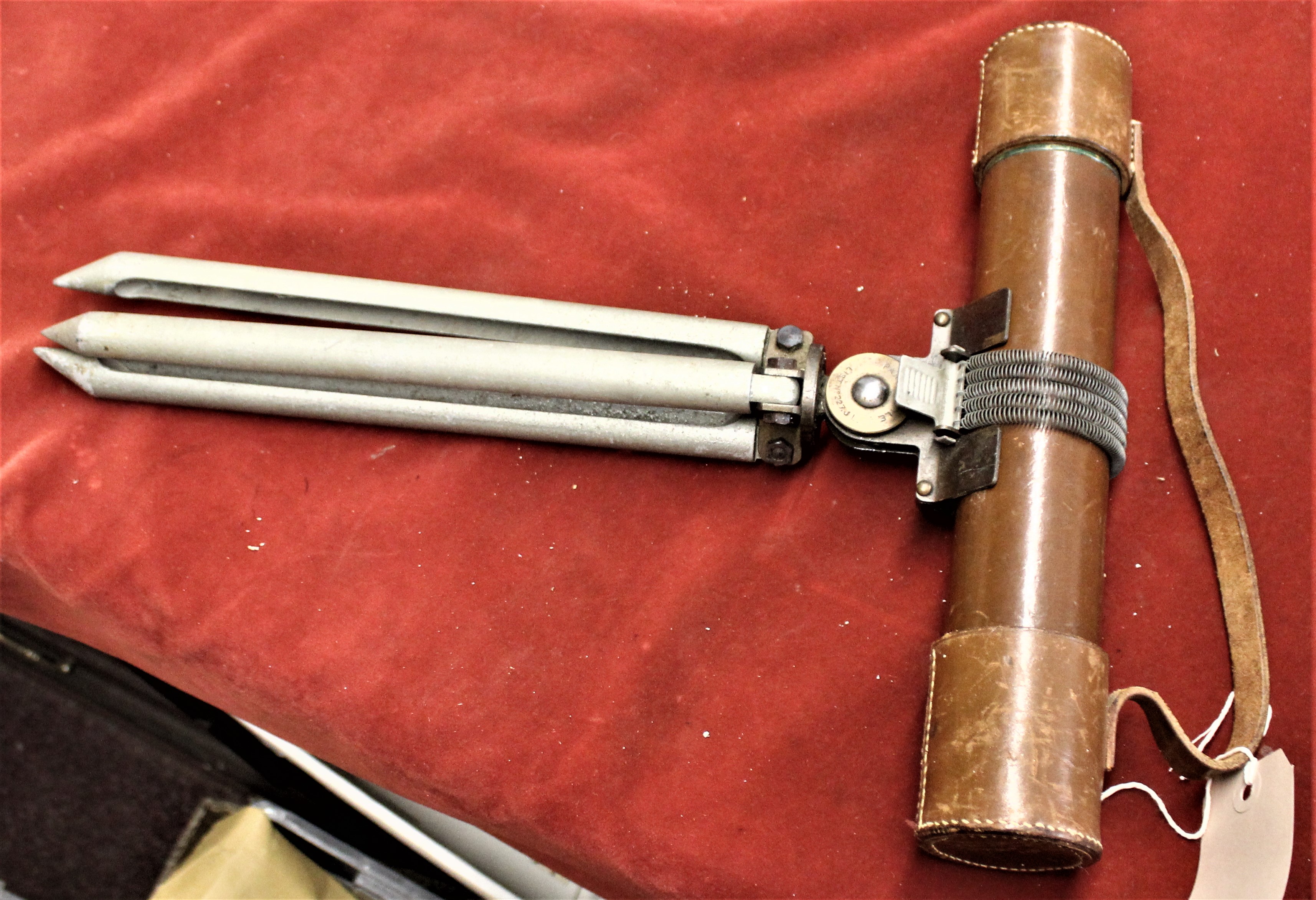 British WWII J.H. Steward Ltd, London 'Quick Focus Marksman' brass three draw telescope, leather