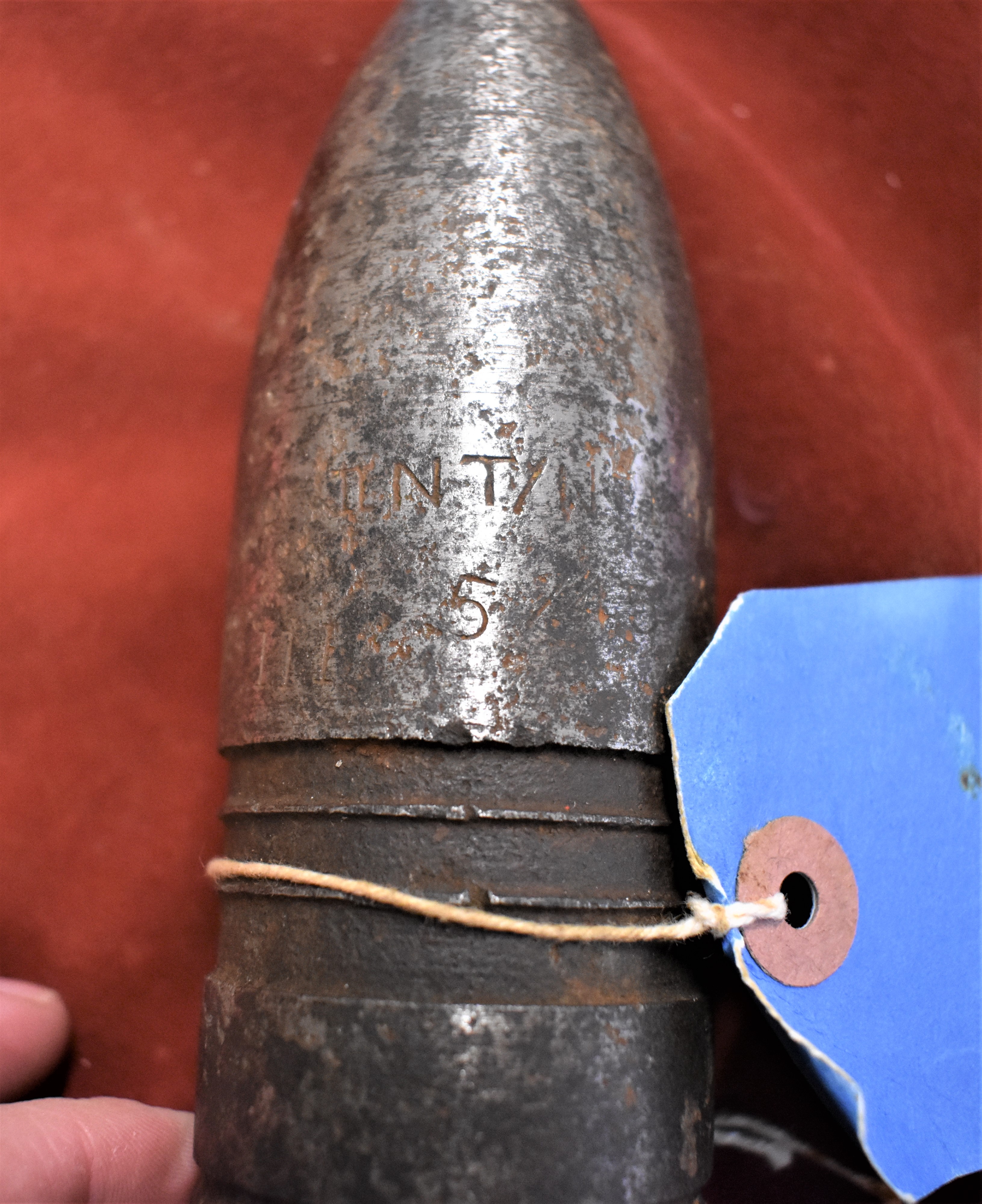 British WWII 3pr Shell Head, in good condition missing its drive band, lots of markings '3pr II NT/N - Image 3 of 3