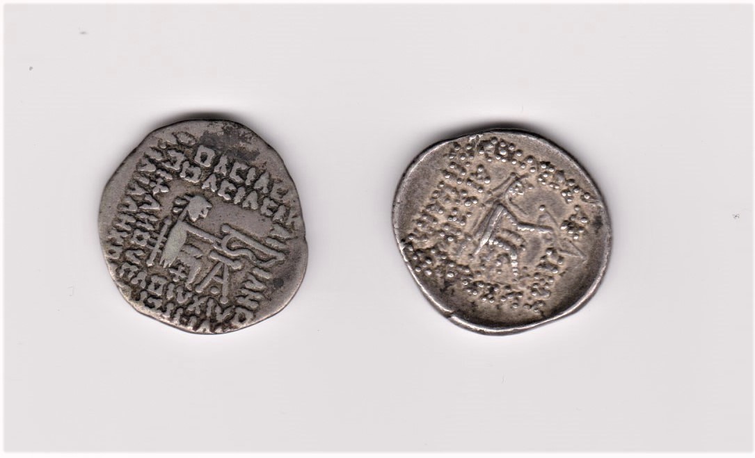 Ancient Greek - Parthian Silver Drachms, fine to very fine - Image 2 of 2