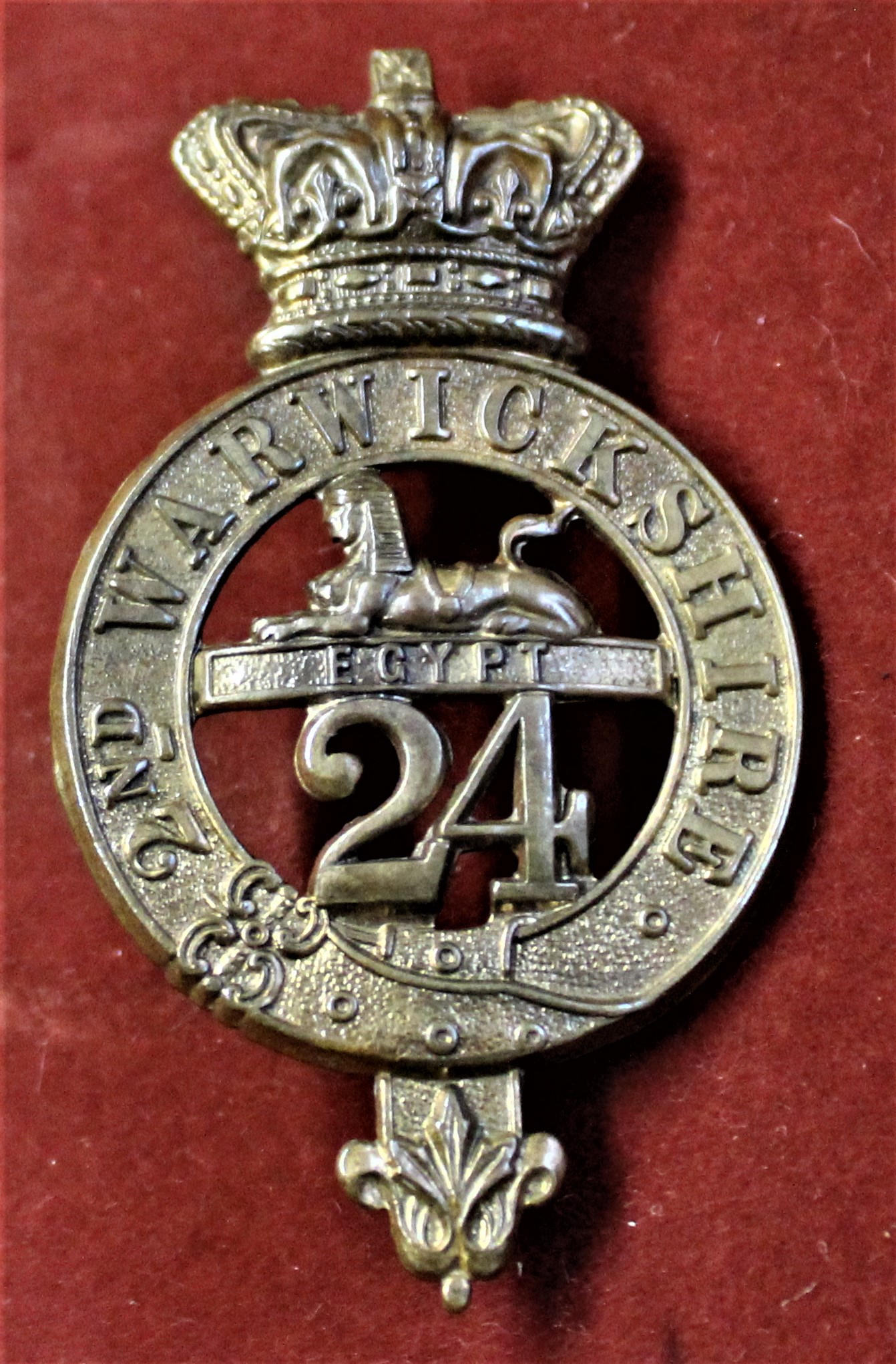 British 2nd Warwickshire 24th Regiment of Foot Other Ranks Glengarry Badge (brass and two lugs)