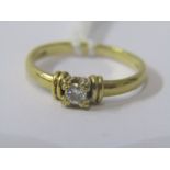 18ct YELLOW GOLD DIAMOND SOLITAIRE RING, bright brilliant cut diamond approx. 0.5ct, in vintage