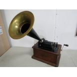 EDISON PHONOGRAPH, 1905 model in original carrying case and brass horn
