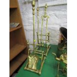 ANTIQUE METALWARE, pair of Edwardian brass andirons, together with a 3 piece fire companion set